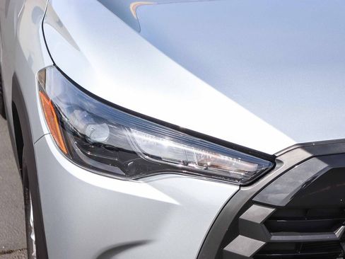 Certified 2026 Toyota Corolla Cross LE w/ Moonroof Package FWD image 12