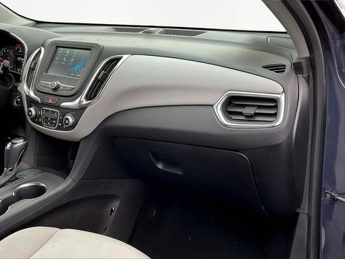 Used 2018 Chevrolet Equinox LT image 29