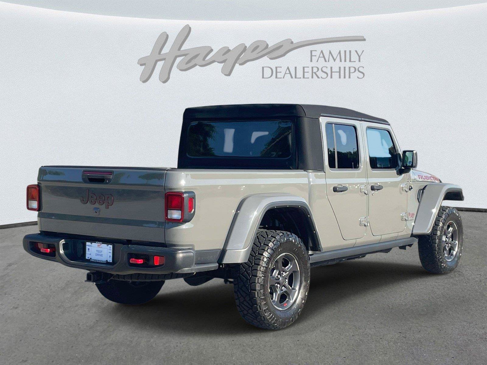 Used 2023 Jeep Gladiator Rubicon w/ Cold Weather Group AWD/4WD image 3