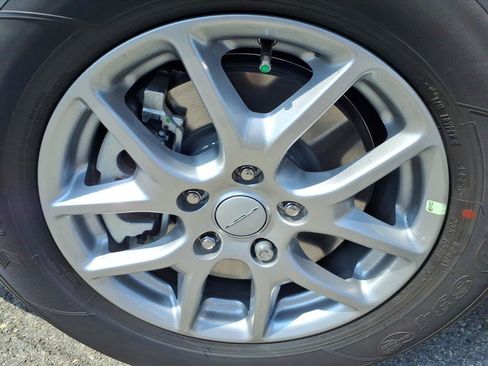 New 2027 Chrysler Pacifica Select FWD image 11