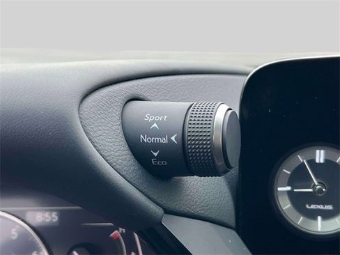 Certified 2023 Lexus ES 350 w/ Premium Package image 36