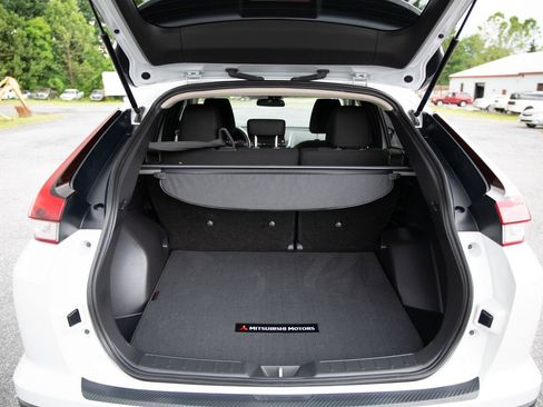 Used 2023 Mitsubishi Eclipse Cross LE AWD/4WD image 23