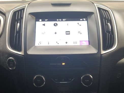 Used 2017 Ford Edge SEL w/ Equipment Group 201A AWD/4WD image 25