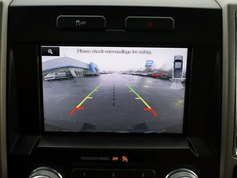 Used 2015 Ford F150 Lariat image 9