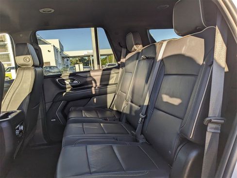 Used 2024 GMC Yukon SLT image 18