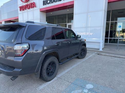 Used 2021 Toyota 4Runner SR5 Premium w/ Moonroof Package RWD image 5