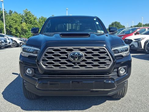 Used 2021 Toyota Tacoma TRD Sport w/ TRD Premium Sport Package AWD/4WD image 2