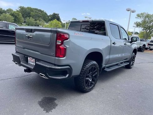 Used 2025 Chevrolet Silverado 1500 LT Trail Boss w/ Convenience Package II AWD/4WD image 6
