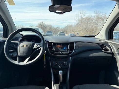 Used 2017 Chevrolet Trax LT image 21