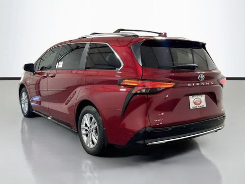 New 2026 Toyota Sienna Limited FWD image 6