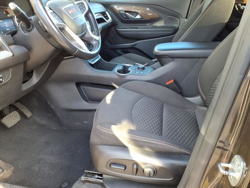 Used 2019 GMC Terrain SLE w/ Driver Convenience Package image 14