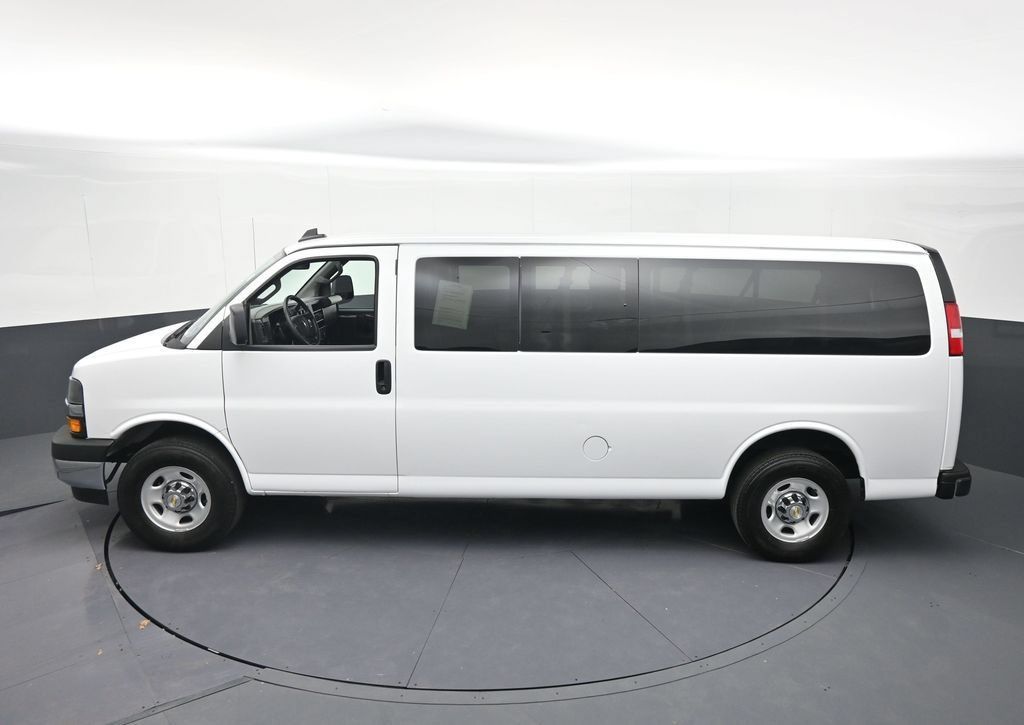 Certified 2024 Chevrolet Express 3500 LT w/ LT Preferred Equipment Group RWD image 22