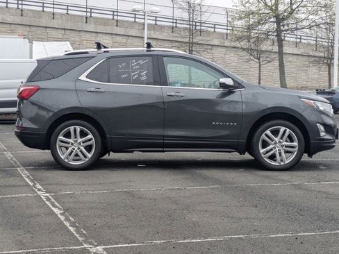Used 2018 Chevrolet Equinox Premier image 4