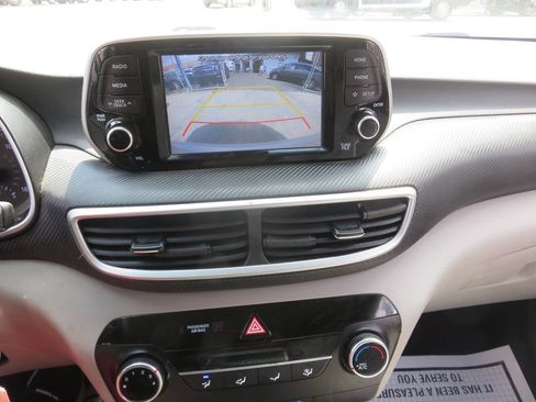 Used 2019 Hyundai Tucson SE AWD/4WD image 18