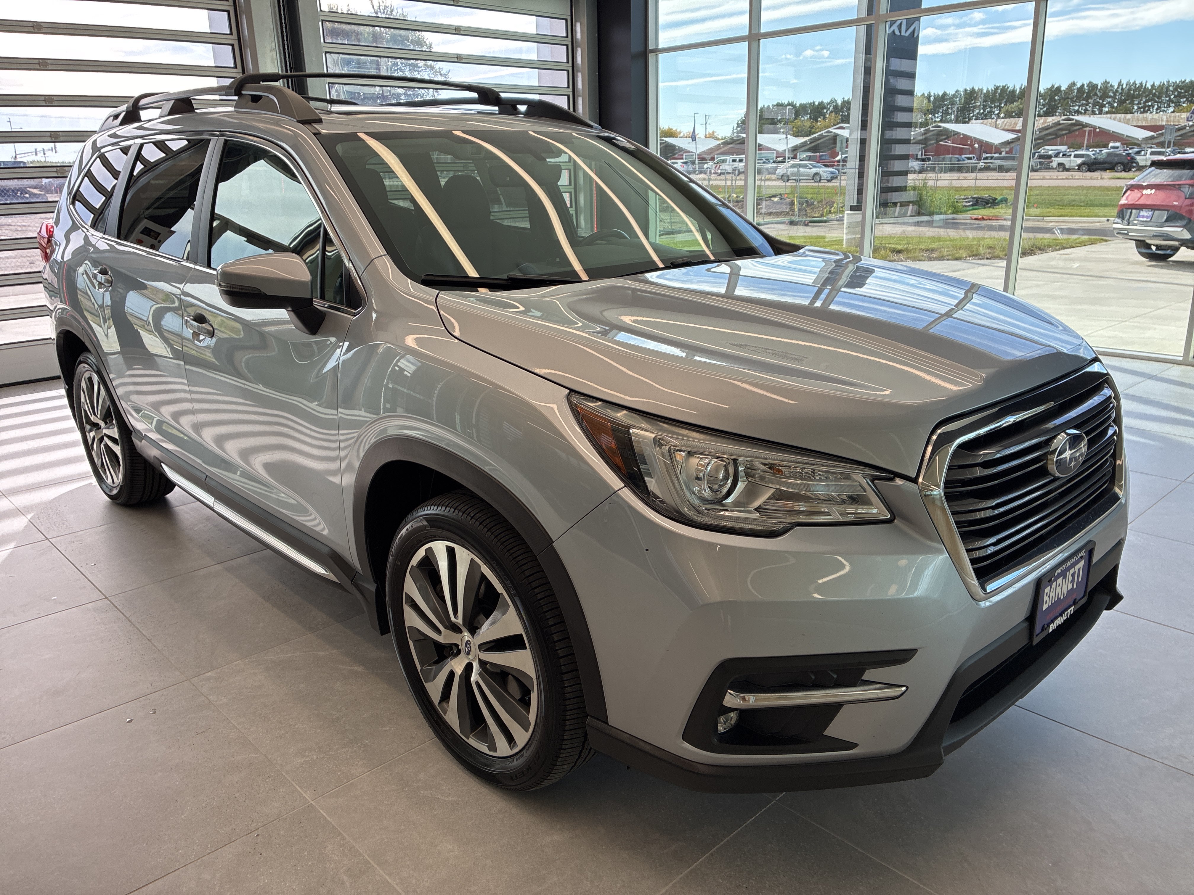 Used 2019 Subaru Ascent Limited AWD/4WD image 2