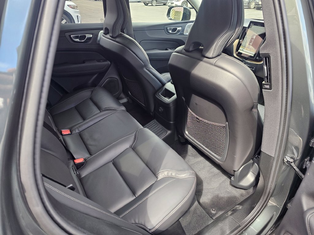 Certified 2026 Volvo XC60 T8 Ultra AWD/4WD image 8