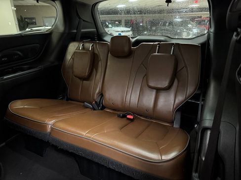 Used 2017 Chrysler Pacifica Limited image 22