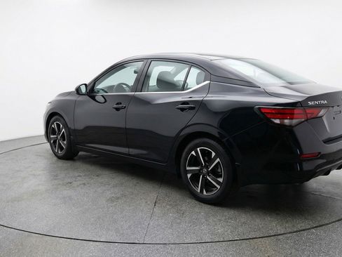 Used 2025 Nissan Sentra SV image 6