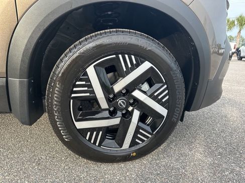 New 2026 Nissan Kicks SV image 9