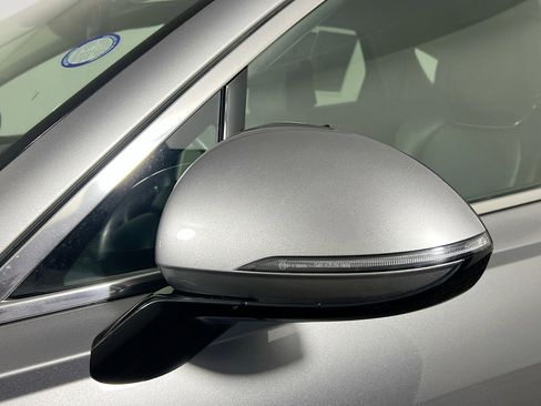 Used 2025 Genesis GV70 2.5T image 12