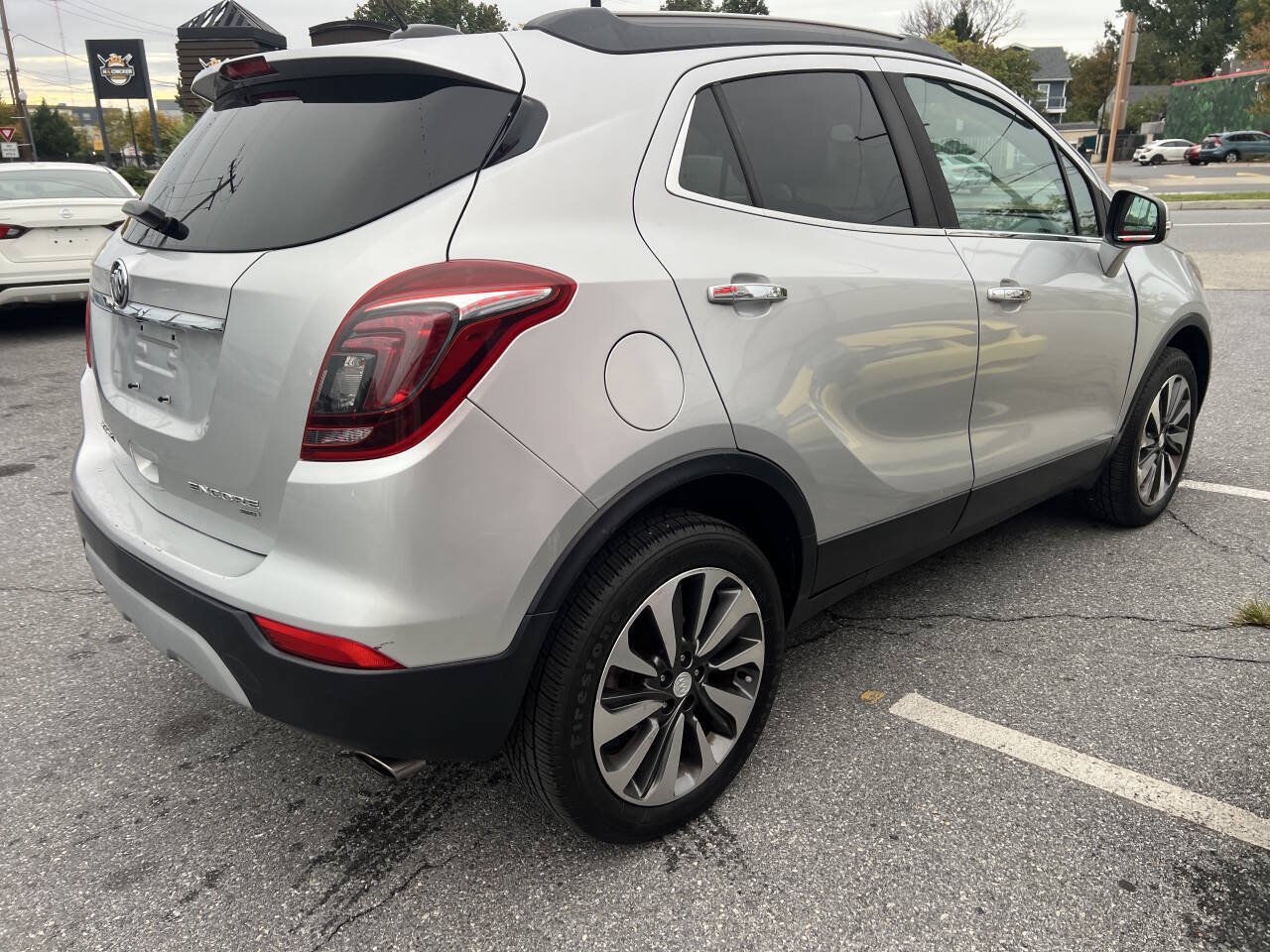 Used 2018 Buick Encore Essence AWD/4WD image 4