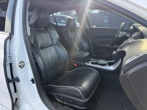 Used 2018 Acura TLX w/ Advance Package FWD image 8