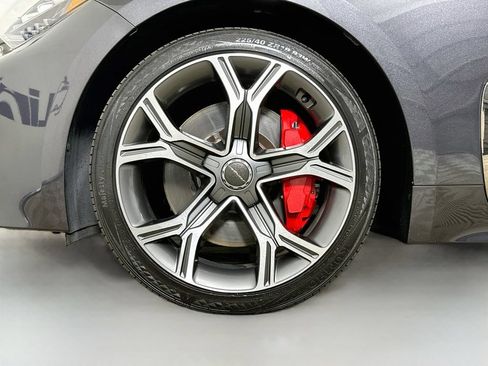 Used 2020 Kia Stinger GT1 RWD image 39