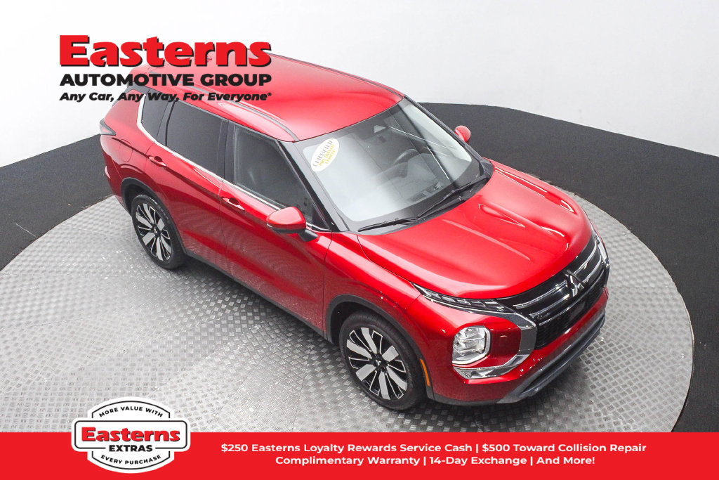 Used 2025 Mitsubishi Outlander SE AWD/4WD image 4