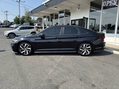 Used 2021 Volkswagen Jetta GLI FWD image 2