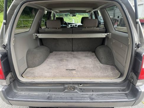 Used 2002 Toyota 4Runner SR5 AWD/4WD image 15