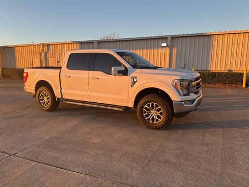 Used 2021 Ford F150 Lariat w/ Tow Technology Package image 16