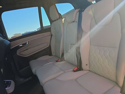 New 2026 Volvo XC90 B6 Plus w/ Protection Package Premier AWD/4WD image 16
