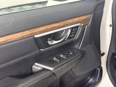 Used 2018 Honda CR-V Touring image 15