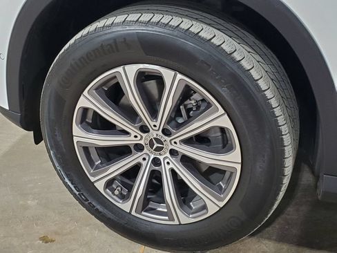 Used 2023 Mercedes-Benz GLC 300 image 41
