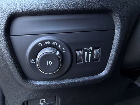 New 2025 Jeep Grand Cherokee L Limited image 16