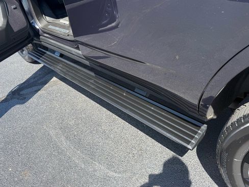 Used 2023 Chevrolet Tahoe High Country w/ Advanced Technology Package image 11