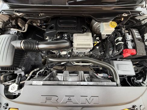 Used 2023 RAM 1500 Laramie AWD/4WD image 9