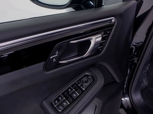 Certified 2023 Porsche Macan S AWD/4WD image 26