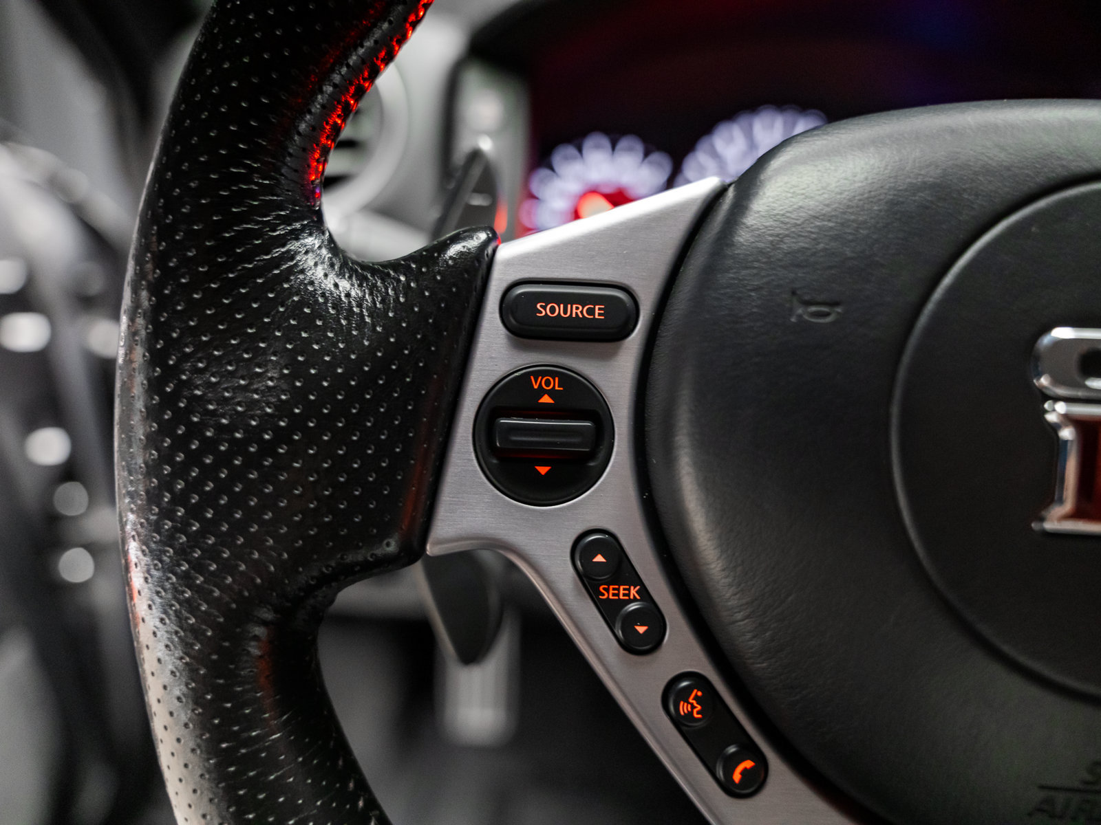 Used 2009 Nissan GT-R Premium AWD/4WD image 43
