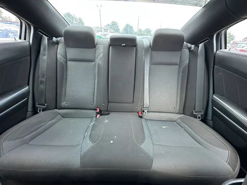 Used 2016 Dodge Charger SXT RWD image 16