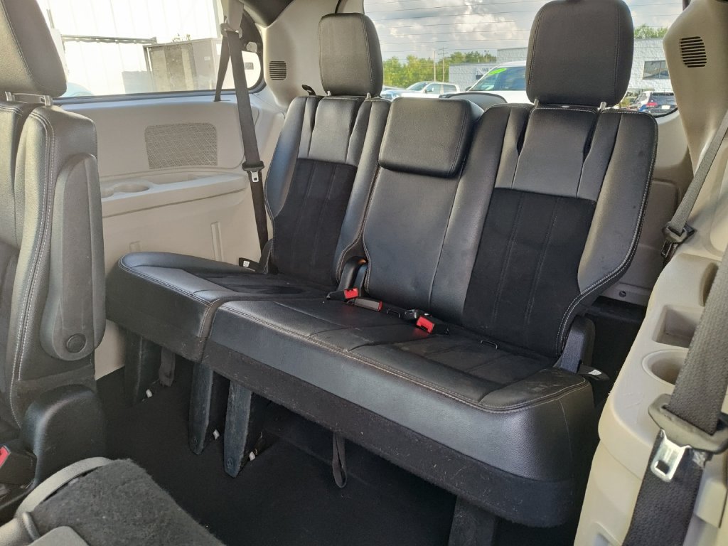 Used 2018 Dodge Grand Caravan SXT FWD image 28