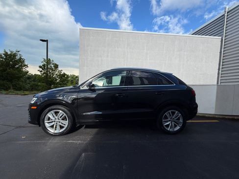 Used 2018 Audi Q3 2.0T Premium Plus w/ Premium Plus Package AWD/4WD image 2