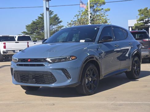 Used 2024 Dodge Hornet R/T Plus w/ R/T Blacktop Package AWD/4WD image 3