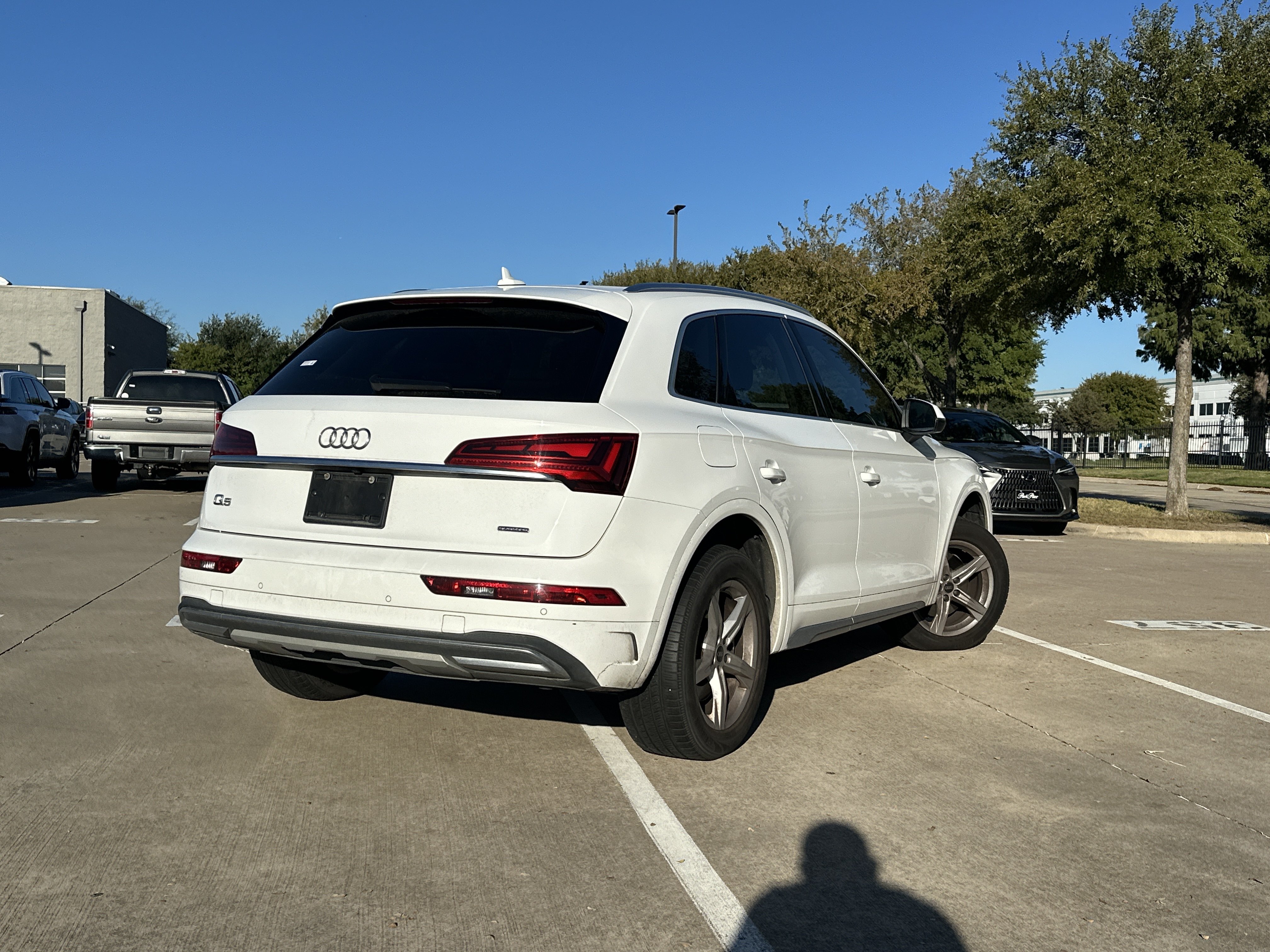 Used 2021 Audi Q5 2.0T Premium w/ Convenience Package AWD/4WD image 2