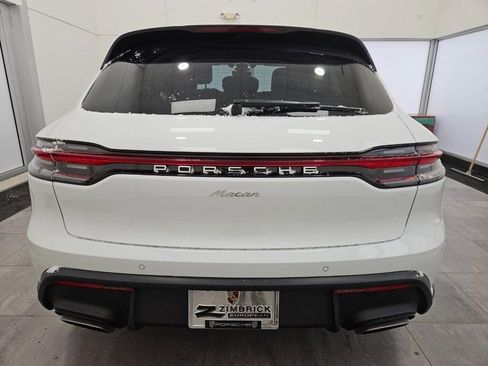 Certified 2025 Porsche Macan image 6
