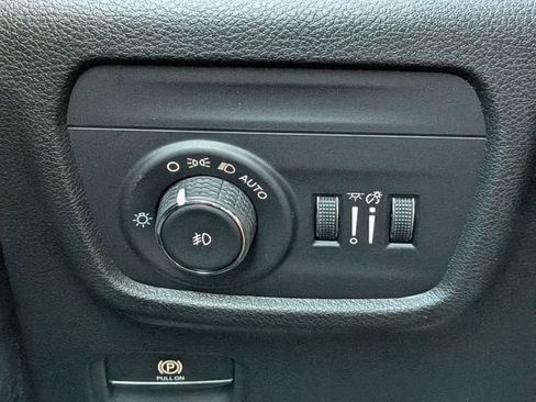 New 2025 Jeep Grand Cherokee Limited w/ Black Appearance Package RWD image 27