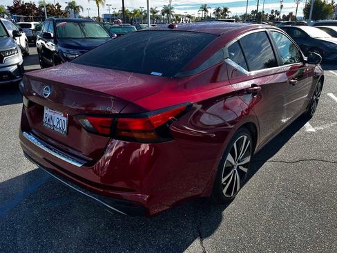 Used 2021 Nissan Altima 2.5 SR w/ SR Premium Package image 5