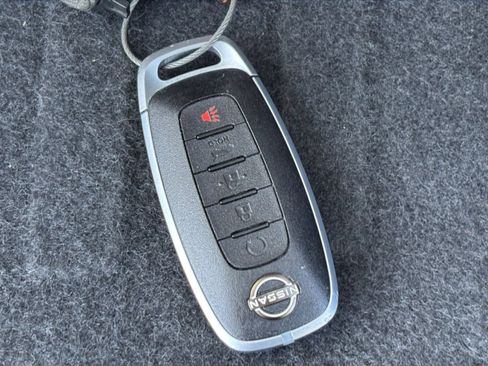 Used 2025 Nissan Rogue SV AWD/4WD image 26