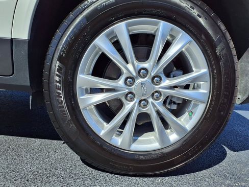 Used 2025 Cadillac XT5 Luxury FWD image 38