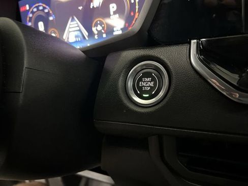 Used 2025 Chevrolet Colorado Trail Boss AWD/4WD image 17